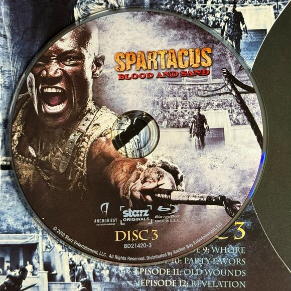 Spartacus: Blood and Sand – The Complete First Season (Blu-ray, 4-Disc Set) - Picture 11 of 12